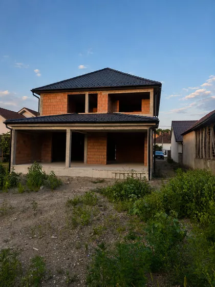 Iriška 25 | 4zida.rs