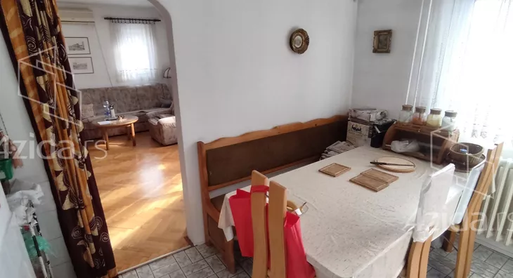 Šestosoban stan | 4zida