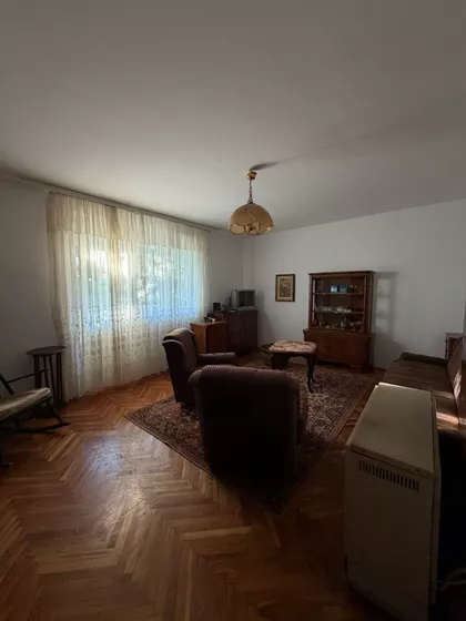 Braće Jerkovića 105 | 4zida.rs
