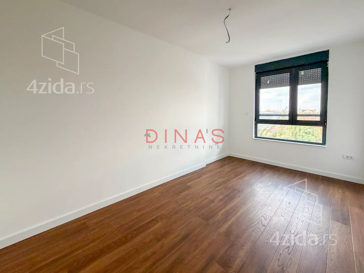 Šestosoban stan | 4zida