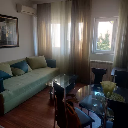 Bosanska | 4zida.rs