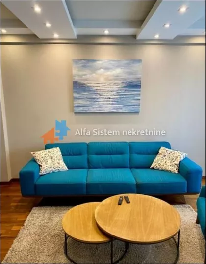 Crveni Krst Vračar | 4zida.rs