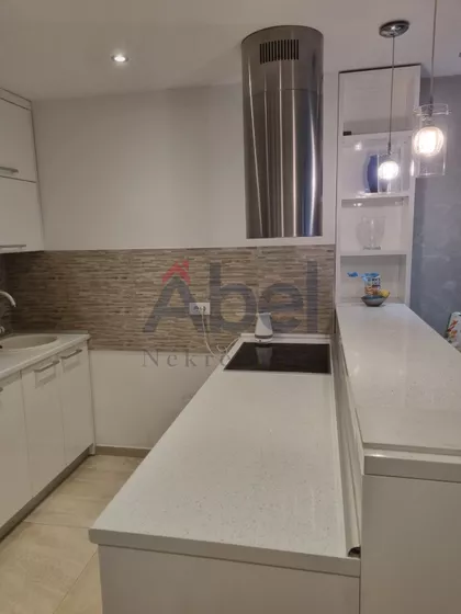Augusta Cesarca 17 | 4zida.rs