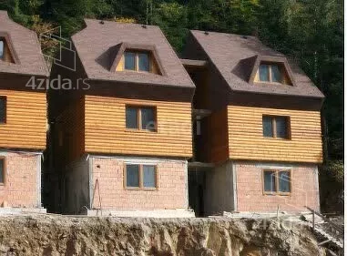 Turistički objekat | 4zida
