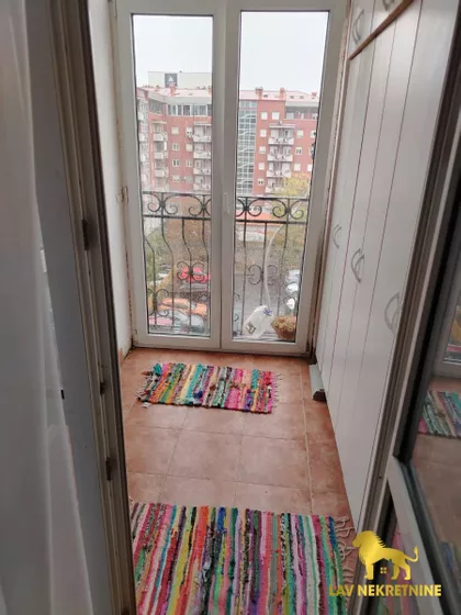 BULEVAR CARA LAZARA | 4zida.rs