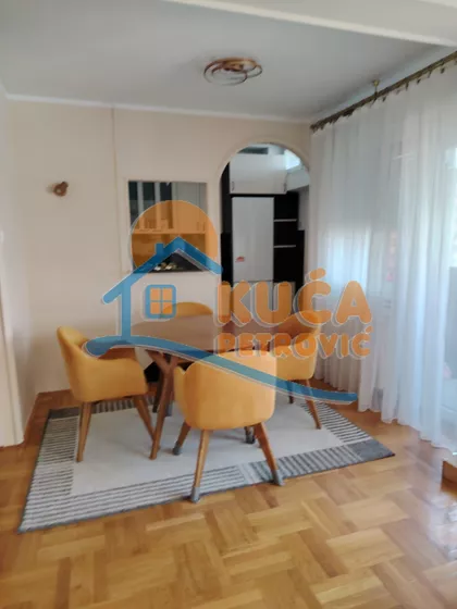 Trg učitelja Tase | 4zida.rs