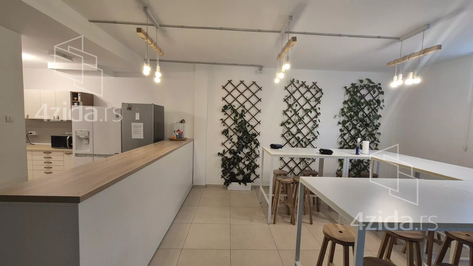 Poslovna zgrada | 4zida