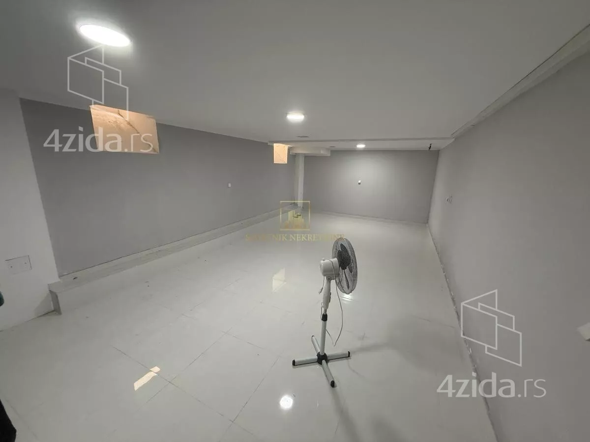 Poslovni prostor | 4zida