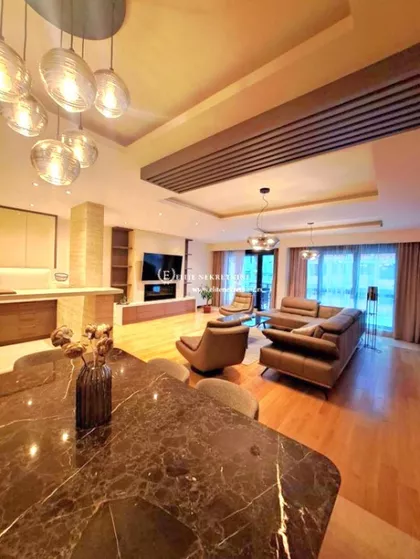 Krunski Venac | 4zida.rs