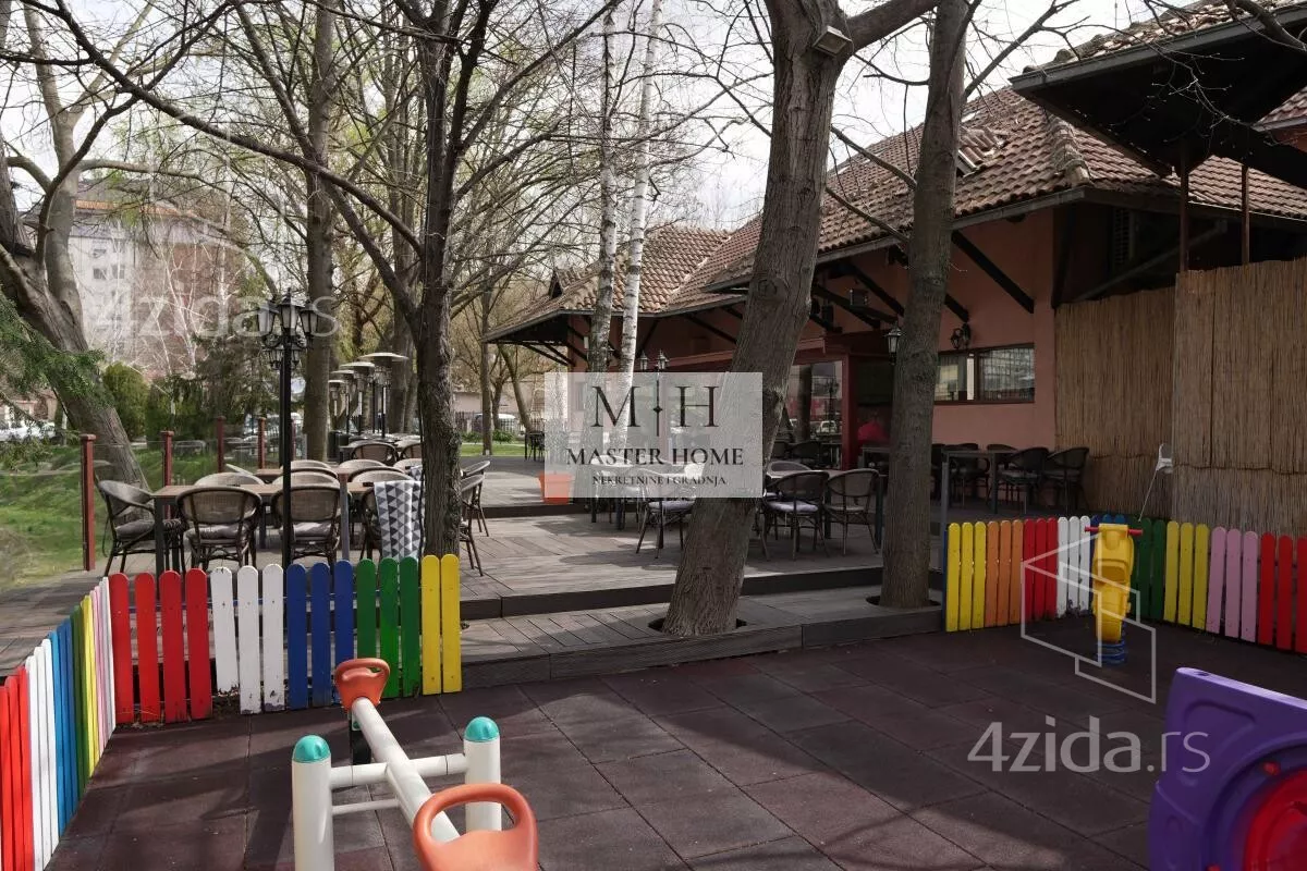 Poslovni prostor | 4zida