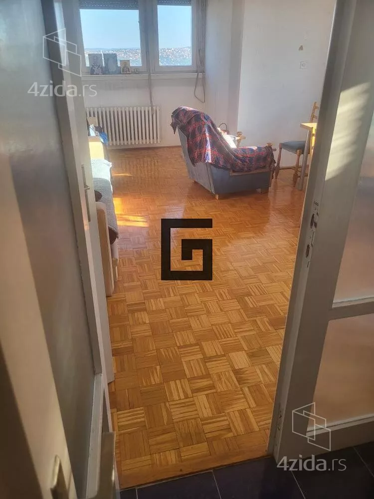 Četvoroiposoban stan | 4zida