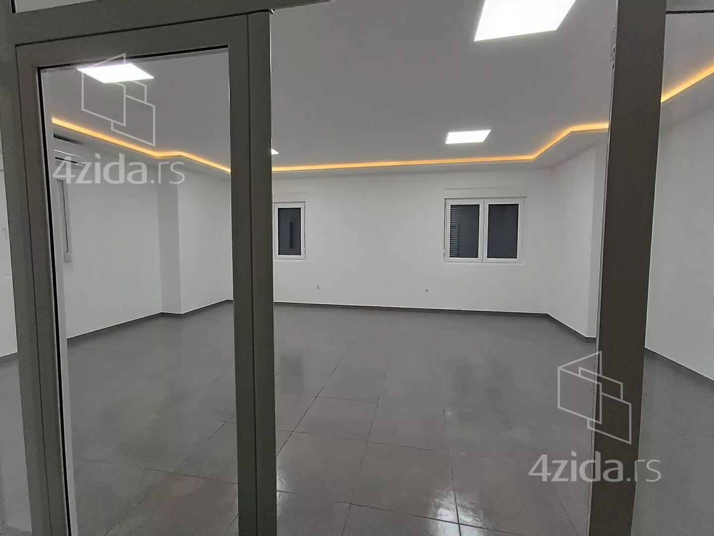 Lokal | 4zida