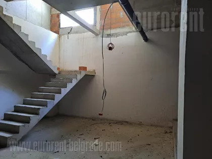 DONJI DORĆOL | 4zida.rs