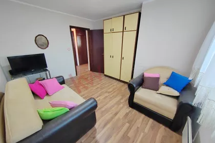 Karađorđeva | 4zida.rs