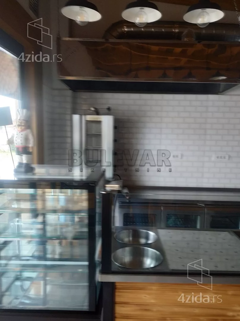 Lokal | 4zida