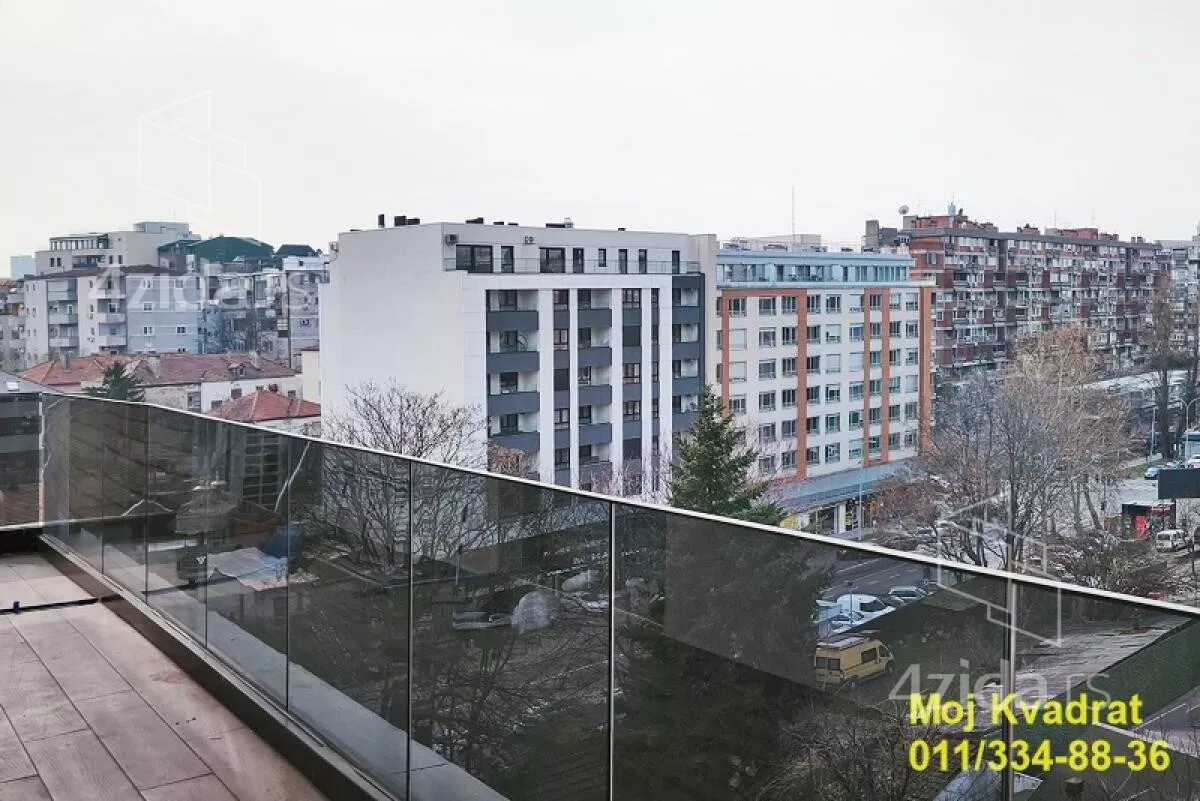 Petosoban stan | 4zida