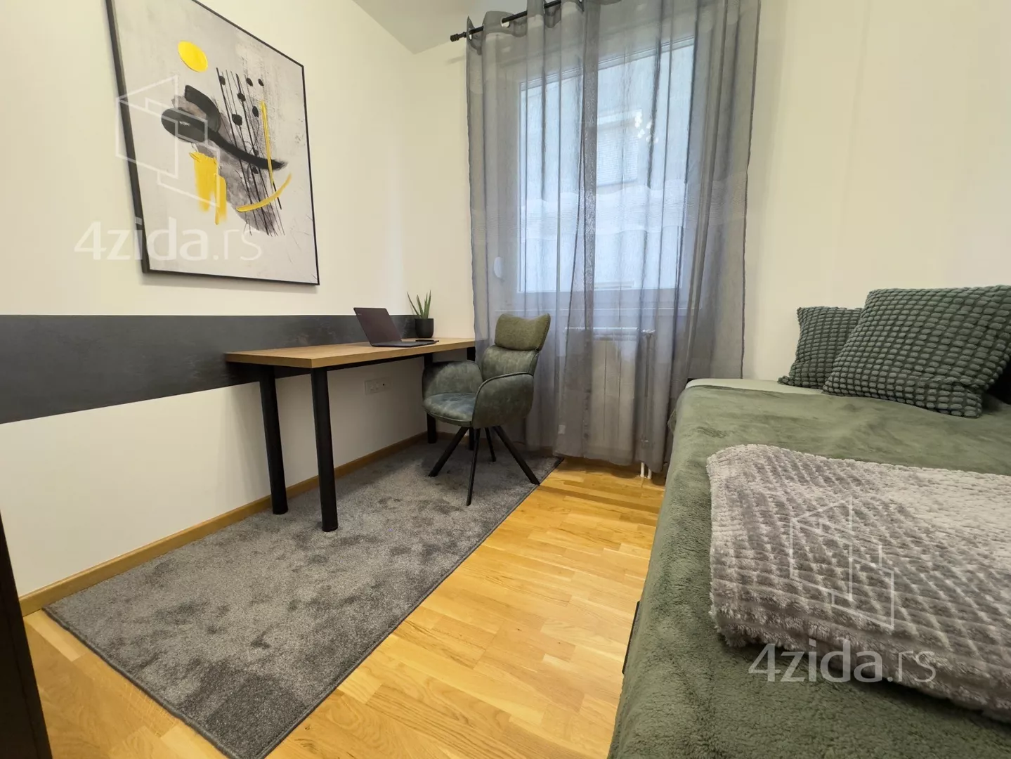 Troiposoban stan | 4zida