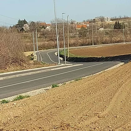 Spomenička | 4zida.rs