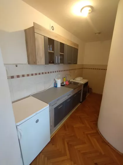 Ekonomski/Pravni Fakultet | 4zida.rs