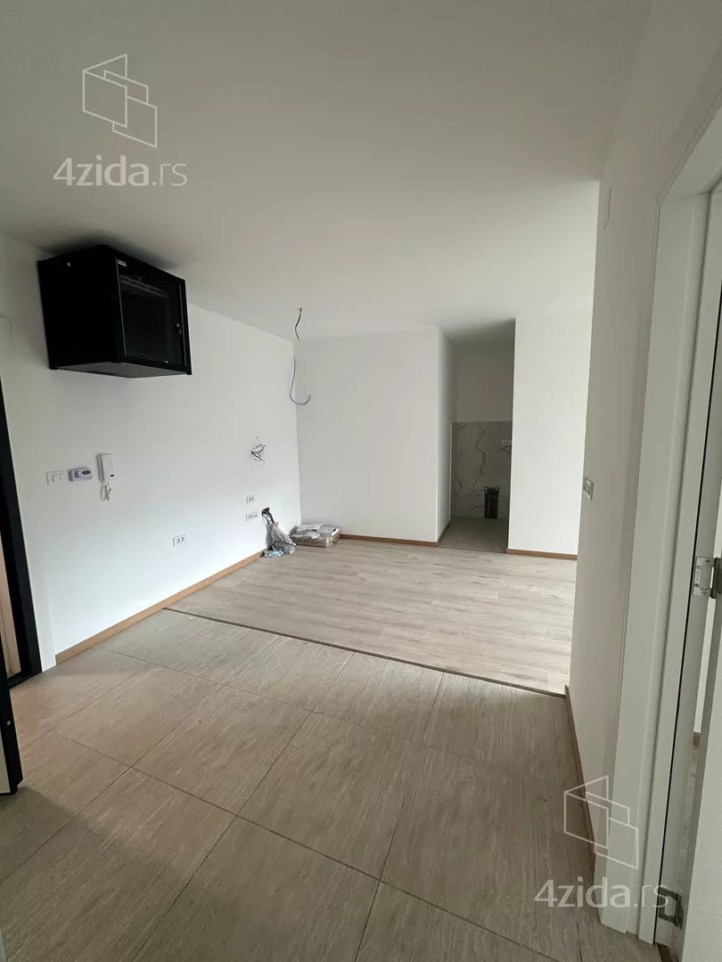 Četvoroiposoban stan | 4zida