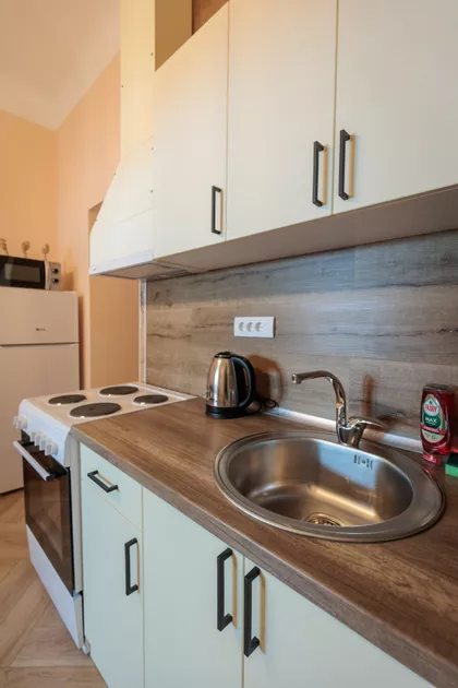 Nikole Kujundzica | 4zida.rs