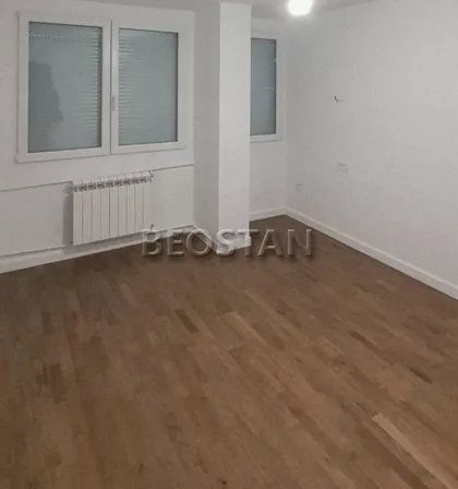 Milica Rakica | 4zida.rs