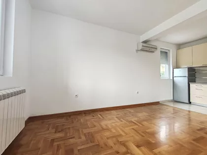 Rudi Čajaveca | 4zida.rs