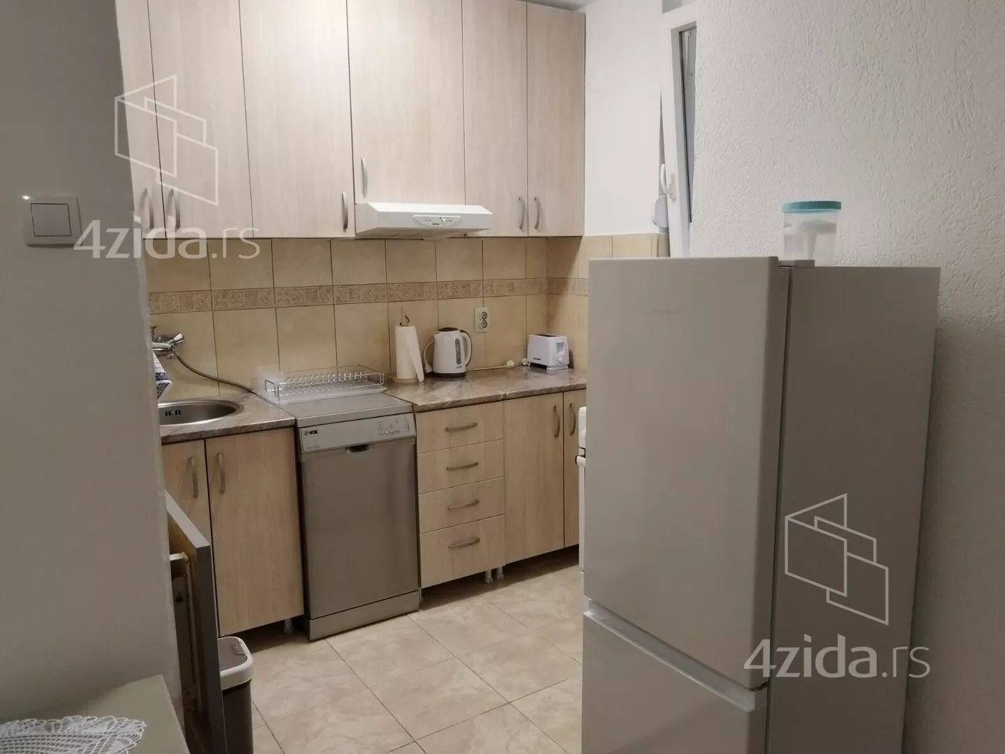 Jednoiposoban stan | 4zida