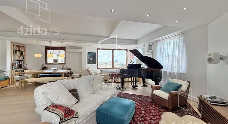 Četvoroiposoban stan | 4zida