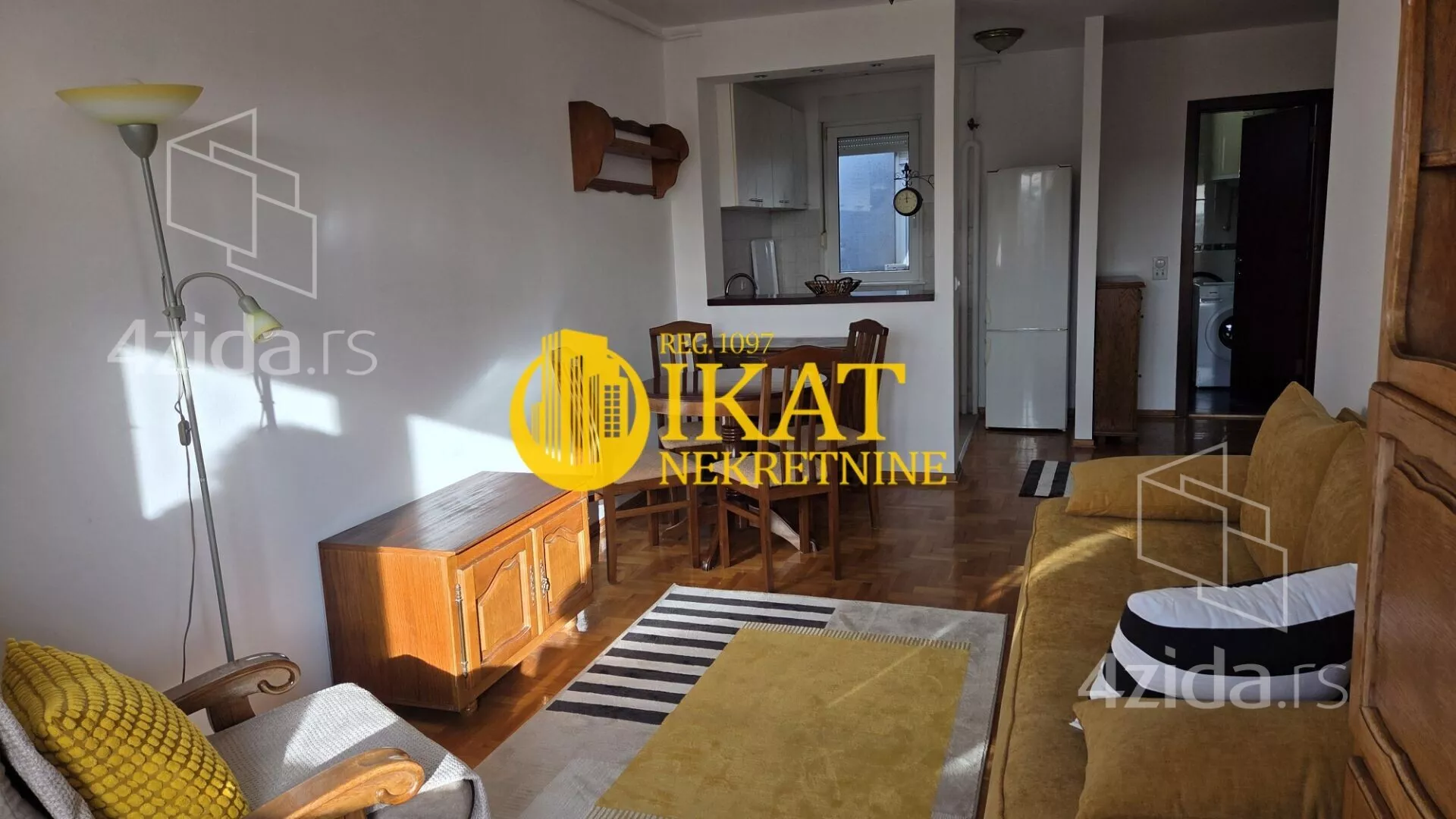 Jednoiposoban stan | 4zida