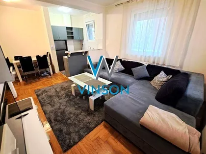 Lasla Gala | 4zida.rs