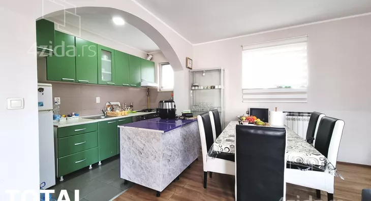 Četvorosoban stan | 4zida