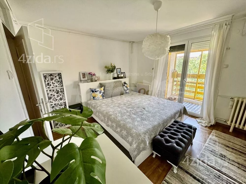 Petosoban stan | 4zida