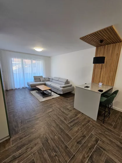 Bulevar Patrijarha Pavla (Somborski Bulevar) | 4zida.rs