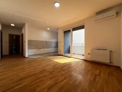 Jerneja Kopitara 39A | 4zida.rs