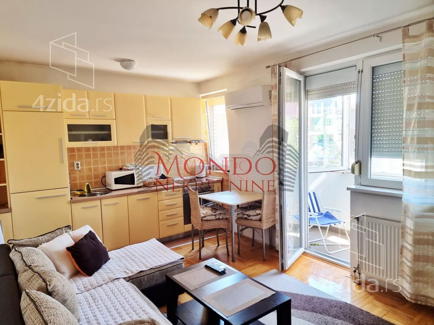 Jednoiposoban stan | 4zida