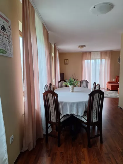 Velereč 1 17 | 4zida.rs