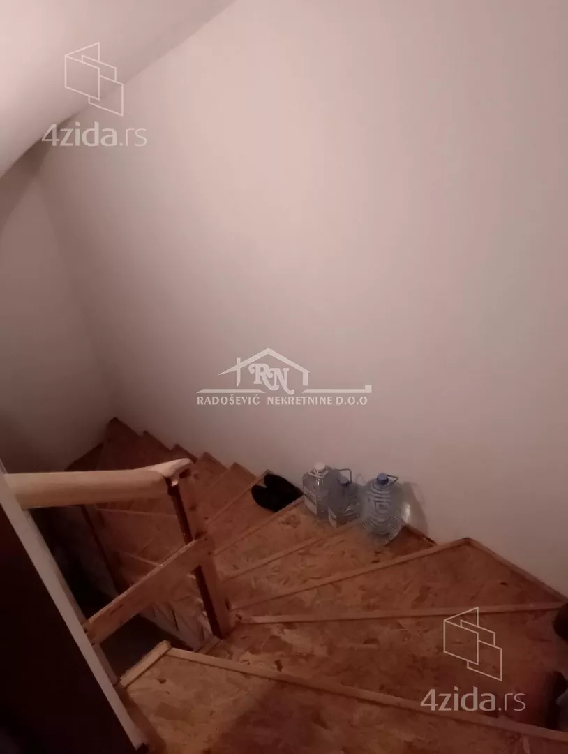 3-etažna kuća | 4zida