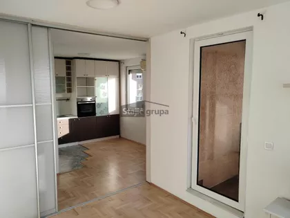 Miljana Miljanića | 4zida.rs