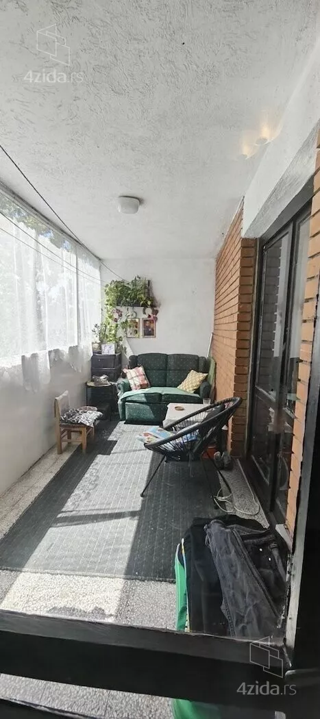 Četvoroiposoban stan | 4zida