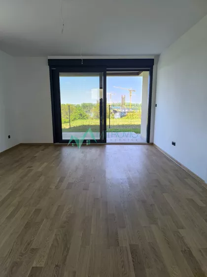 Sremska Kamenica | 4zida.rs