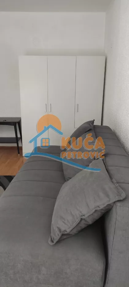 Velikotrnavska | 4zida.rs