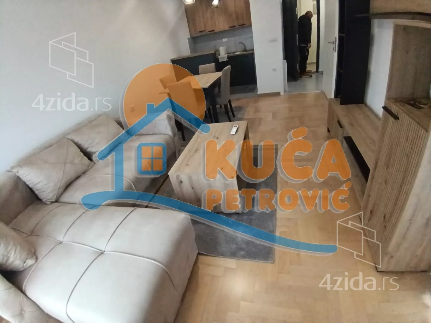 Jednoiposoban stan | 4zida