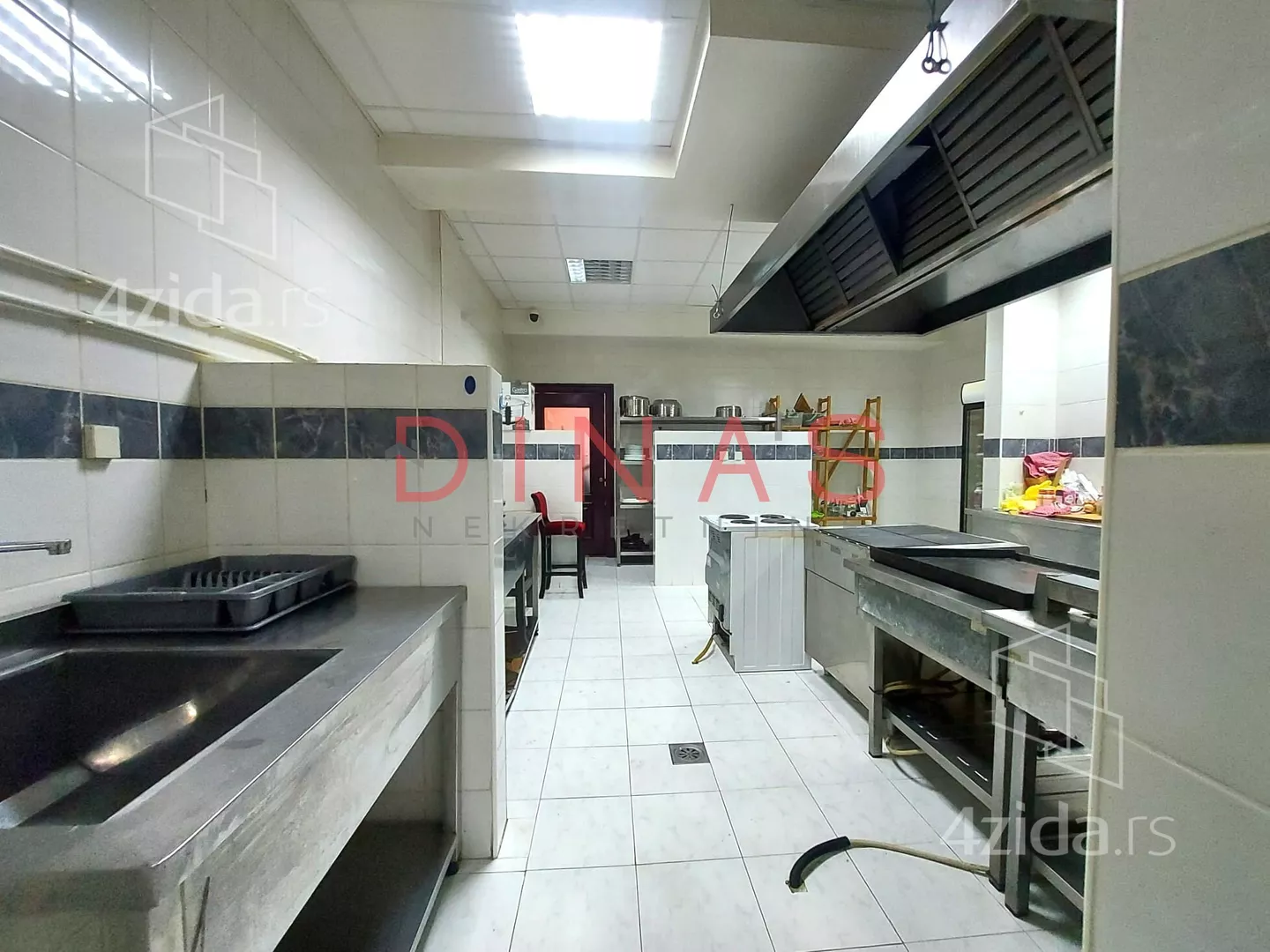 Poslovni prostor | 4zida