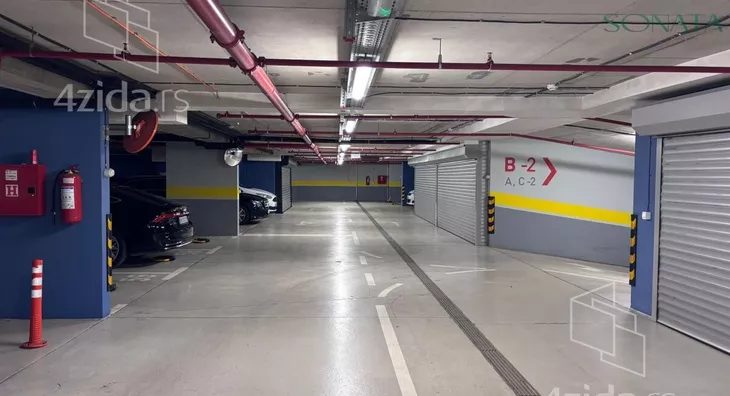 Petosoban stan | 4zida