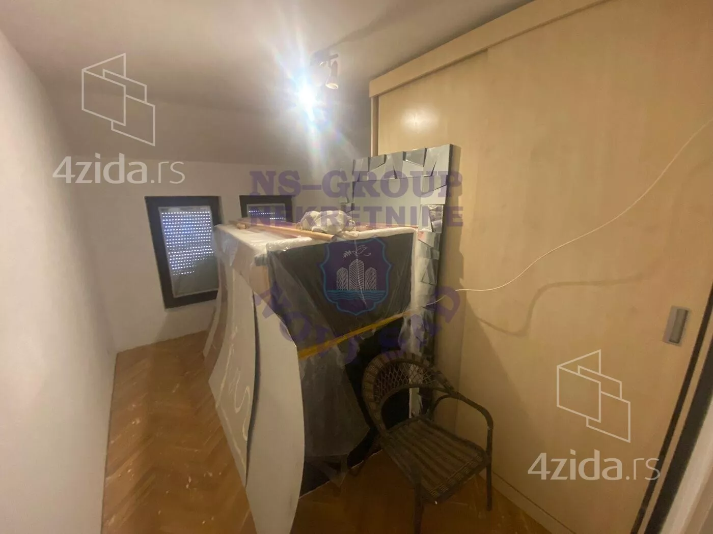 Petosoban stan | 4zida