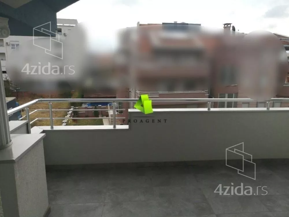 Troiposoban stan | 4zida
