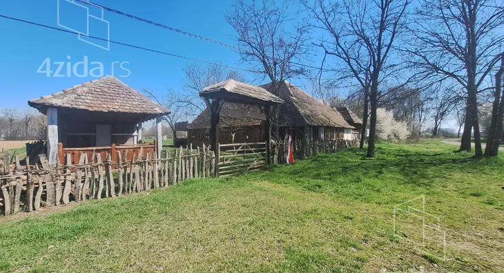 Turistički objekat | 4zida