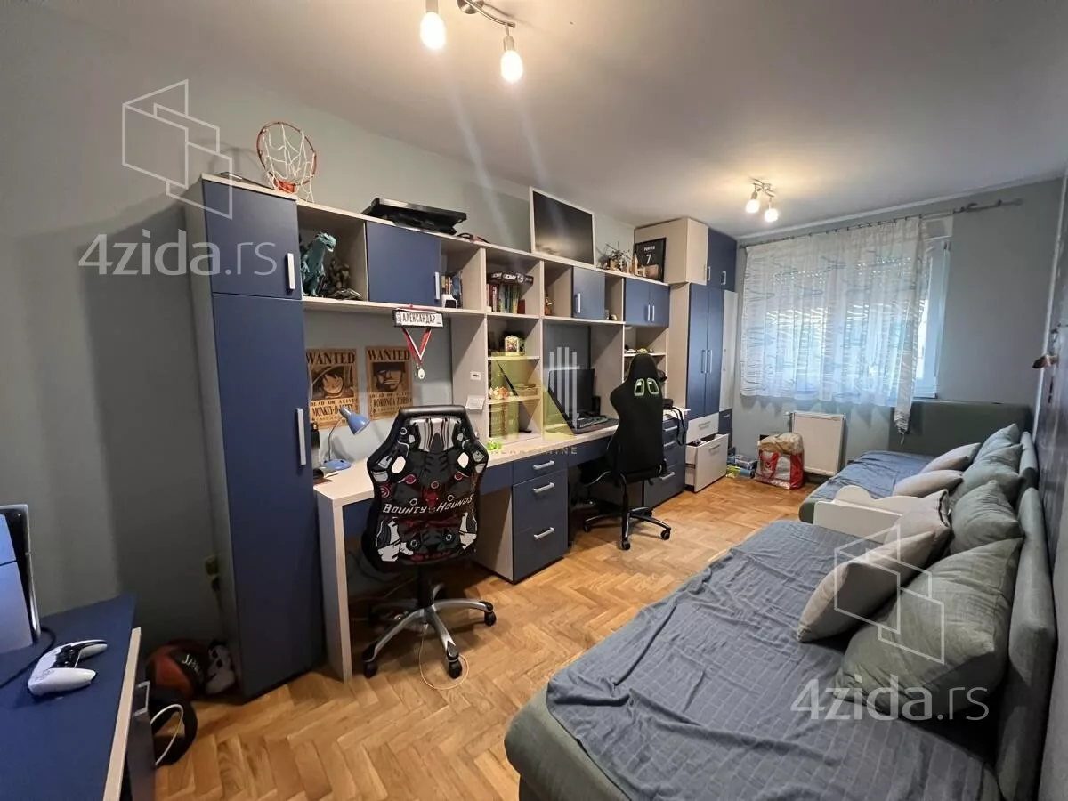 Četvorosoban stan | 4zida