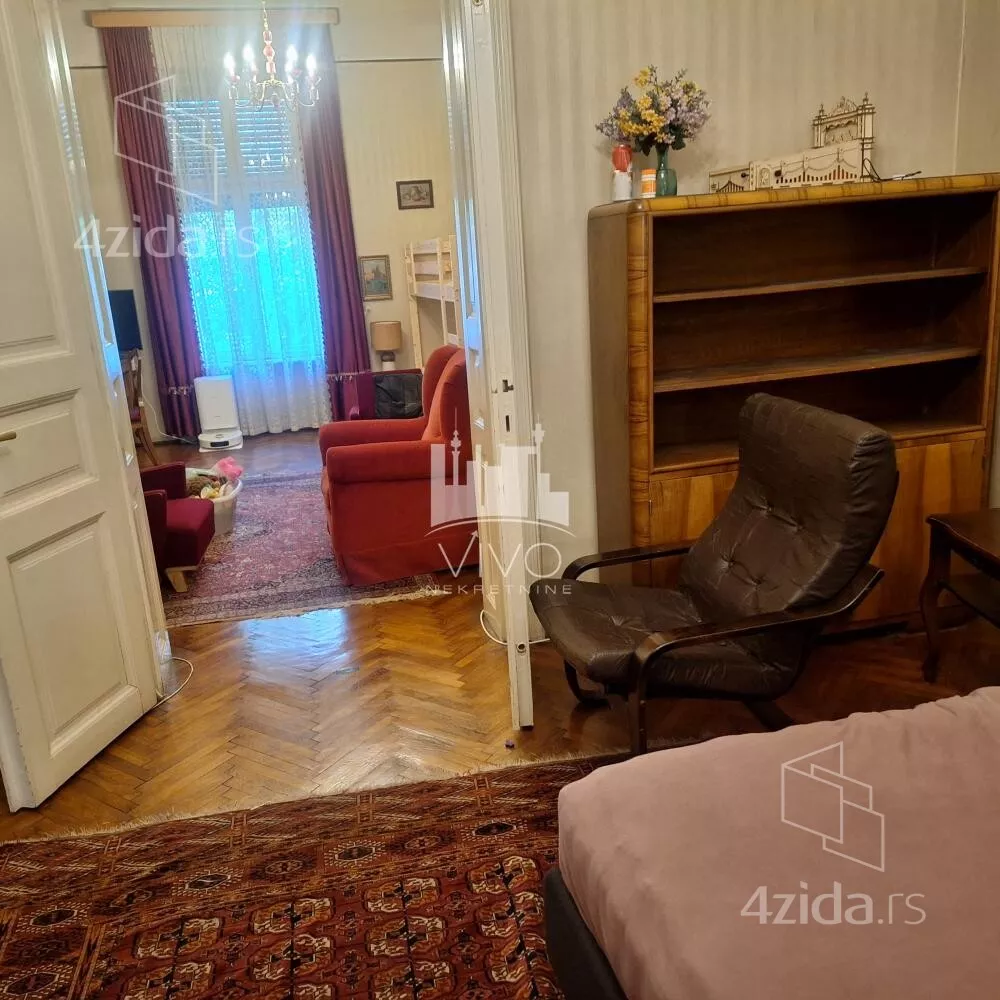 Šestosoban stan | 4zida